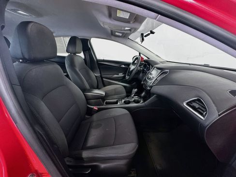 Used 2017 Chevrolet Cruze LT w/ Convenience Package FWD image 26