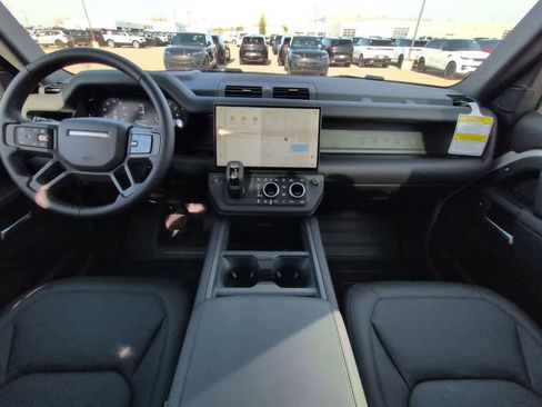 New 2026 Land Rover Defender 130 X-Dynamic SE AWD/4WD image 15