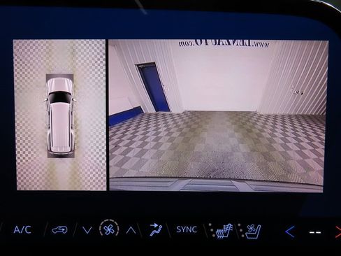 Used 2025 Chevrolet Suburban High Country w/ Sun And Tow Package image 16