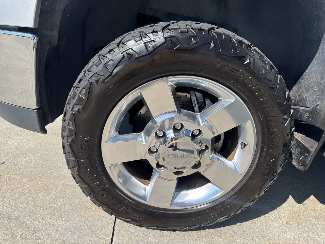Used 2012 GMC Sierra 2500 SLE w/ SLE Preferred Package AWD/4WD image 29