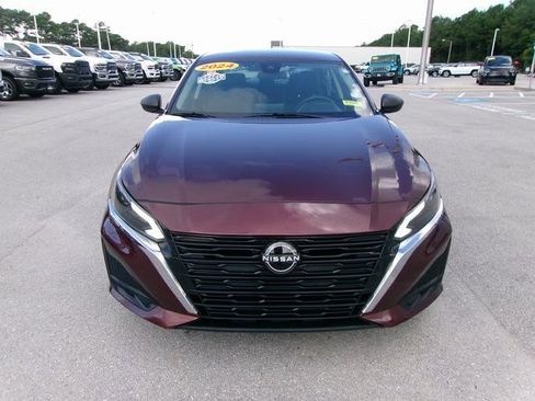 Used 2024 Nissan Altima 2.5 SV image 6