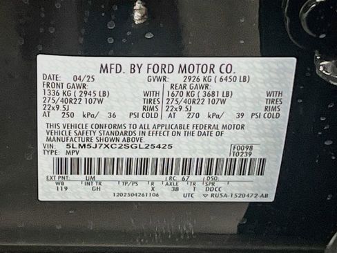 Used 2025 Lincoln Aviator Reserve w/ Equipment Group 201A AWD/4WD image 35