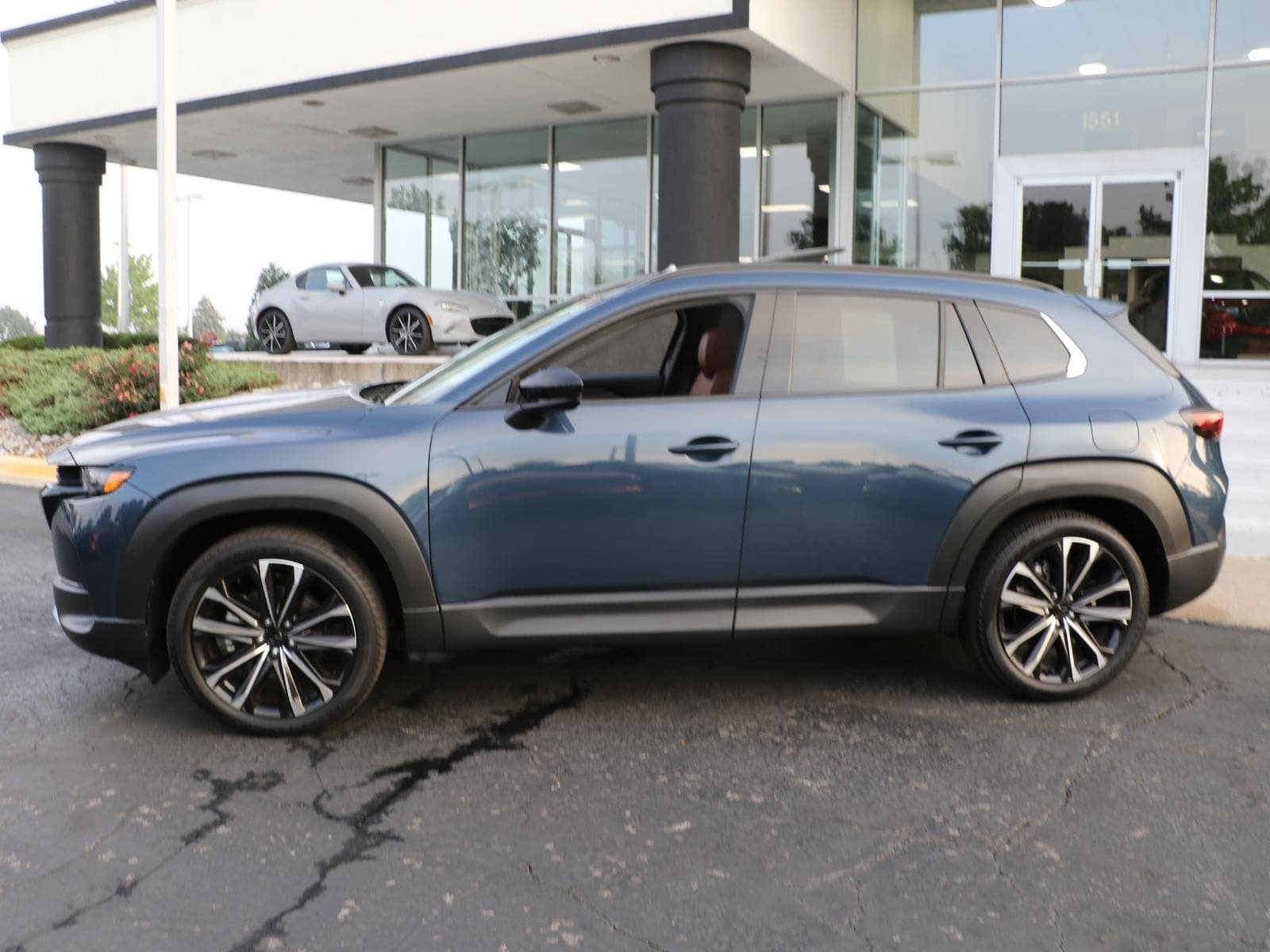 Certified 2026 MAZDA CX-50 AWD 2.5 S w/ Weather Package image 2
