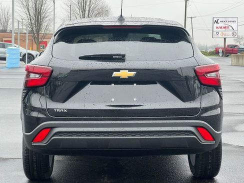 New 2026 Chevrolet Trax LS image 27