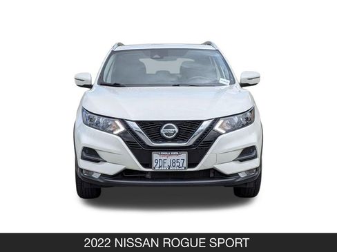 Used 2022 Nissan Rogue Sport SV FWD image 4