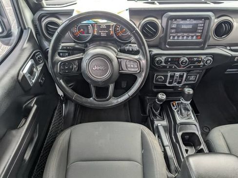 Used 2018 Jeep Wrangler Unlimited Sport S AWD/4WD image 6