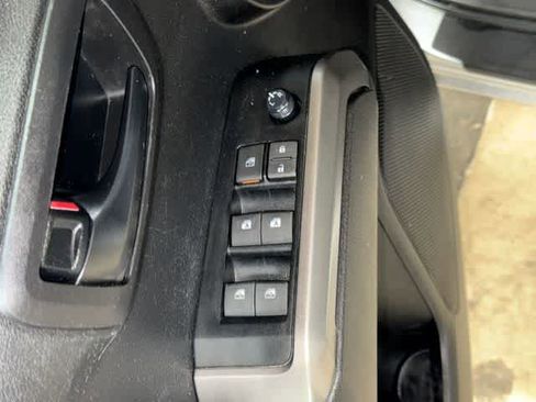 Certified 2023 Toyota Tacoma SR5 AWD/4WD image 22