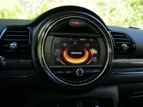 Used 2017 MINI Cooper Clubman S image 9