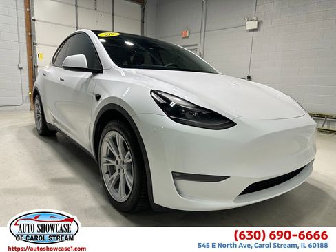 Used 2023 Tesla Model Y Long Range AWD/4WD image 1