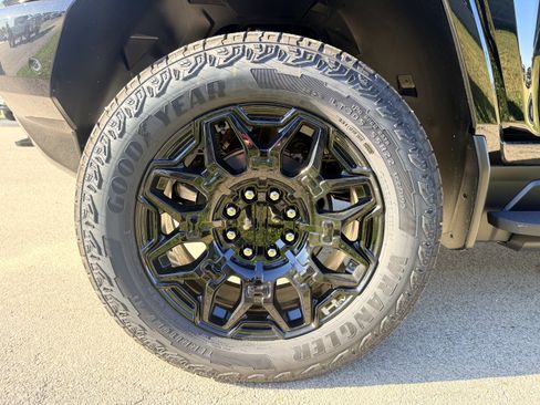 New 2026 GMC Hummer EV SUV image 11