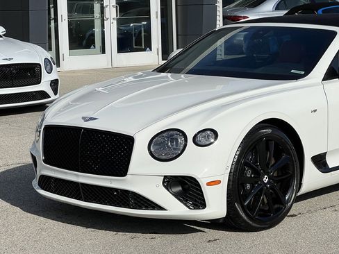 Used 2021 Bentley Continental GT image 16