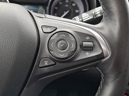 Used 2020 Buick Envision Essence FWD image 21