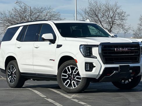 Used 2023 GMC Yukon AT4 image 2
