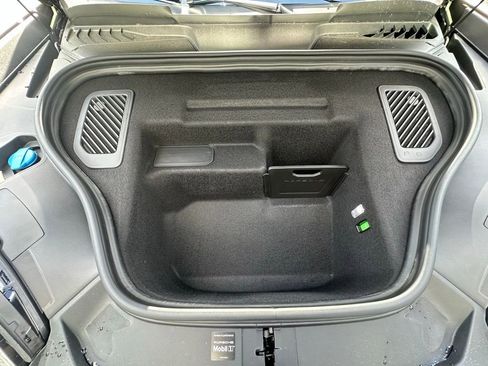 Used 2026 Porsche Macan Electric RWD image 43