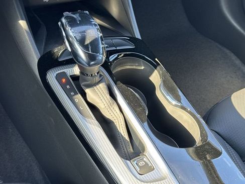 New 2026 Buick Envista Avenir image 19