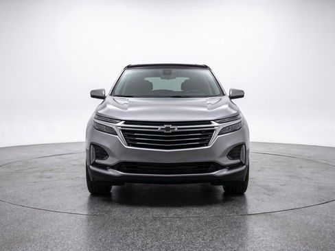 Used 2025 Chevrolet Equinox LT FWD image 1
