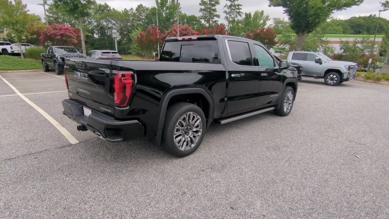 Used 2026 GMC Sierra 1500 Denali Ultimate AWD/4WD image 8