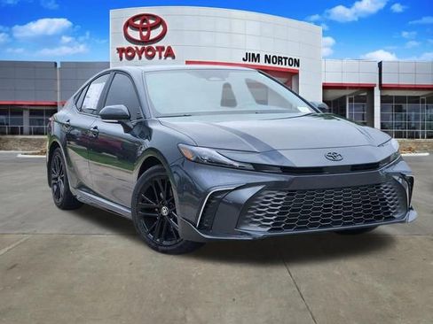 New 2026 Toyota Camry SE FWD image 1