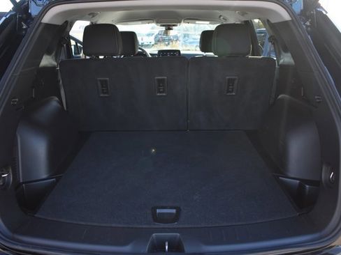 Used 2025 Chevrolet Blazer LT image 17
