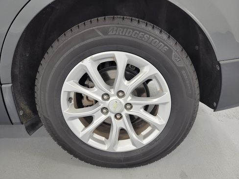 Used 2020 Chevrolet Equinox LS w/ LS Convenience Package FWD image 11