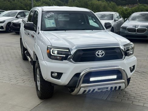Used 2015 Toyota Tacoma 4x4 Double Cab w/ TRD Off-Road Package image 4