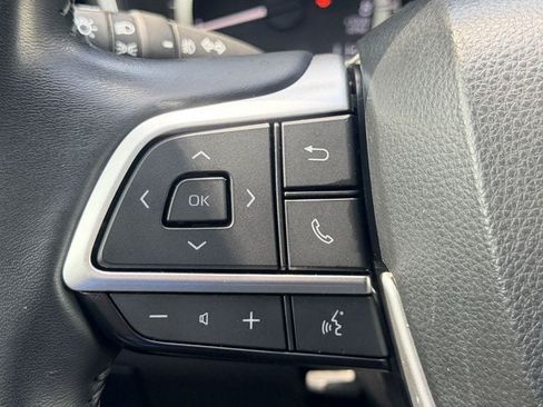 Used 2024 Toyota Highlander XSE FWD image 21