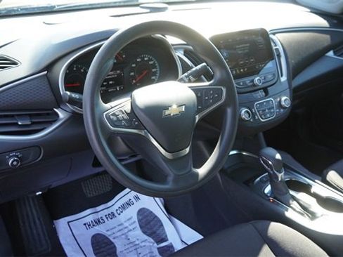 Used 2024 Chevrolet Malibu LT image 17