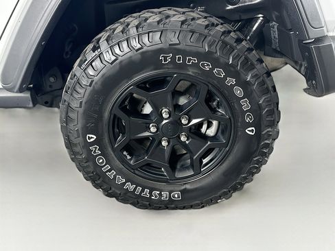 Used 2023 Jeep Wrangler Unlimited w/ Cold Weather Group image 11