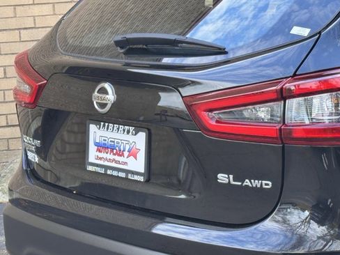 Used 2022 Nissan Rogue Sport SL w/ Premium Package image 14