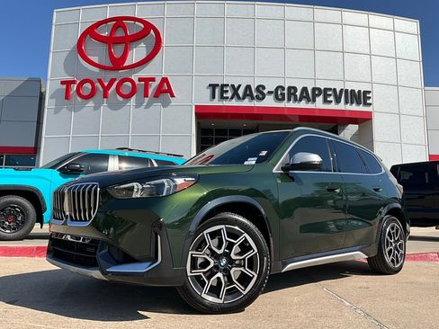 Used 2023 BMW X1 xDrive28i w/ Premium Package image 2