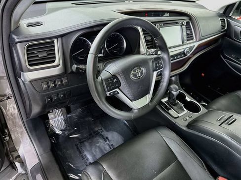 Used 2015 Toyota Highlander Limited Platinum AWD/4WD image 20