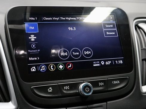 Used 2024 Chevrolet Malibu LT image 3