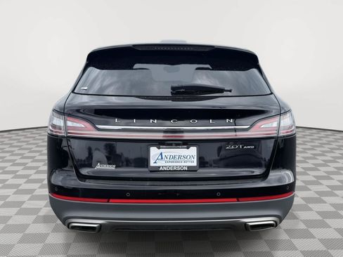 Used 2020 Lincoln Nautilus Premier AWD/4WD image 8