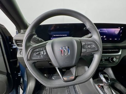 Used 2024 Buick Envista Preferred image 10