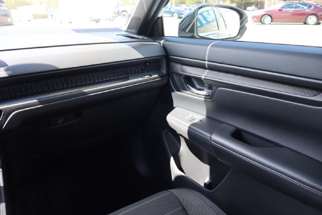 Used 2025 Honda CR-V Sport image 11