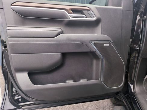 Used 2023 Chevrolet Silverado 1500 RST w/ Redline Edition AWD/4WD image 11
