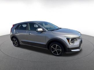 Used 2026 Kia Niro LX FWD video 2