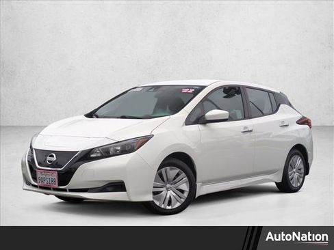 Used 2022 Nissan Leaf S image 1