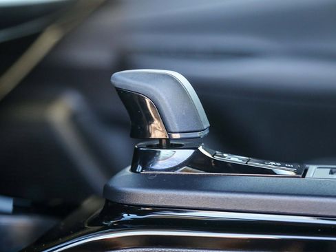 Certified 2023 Toyota Prius XLE image 21