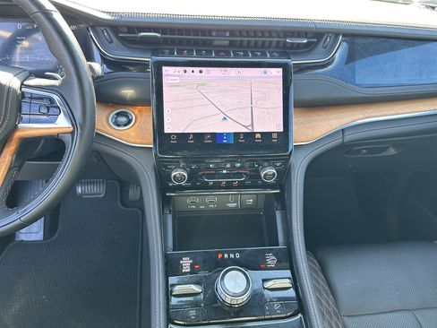 Used 2023 Jeep Grand Cherokee Summit image 30