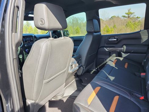 Certified 2021 GMC Sierra 1500 AT4 w/ AT4 Preferred Package image 13