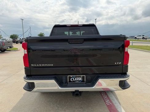 Used 2022 Chevrolet Silverado 1500 LTZ w/ LTZ Convenience Package II image 4