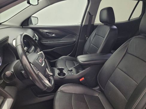 Used 2022 GMC Terrain SLT image 17