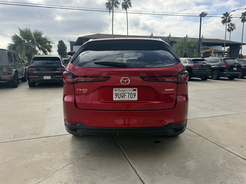 Used 2025 MAZDA CX-90 Plug-In Hybrid w/ Preferred AWD/4WD image 4