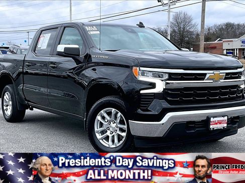 Used 2023 Chevrolet Silverado 1500 LT image 1
