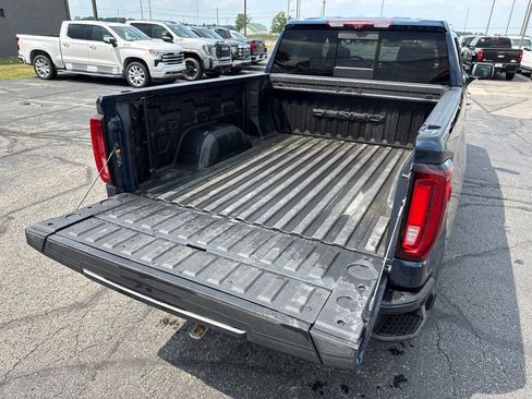 Used 2022 GMC Sierra 1500 Denali w/ Technology Package AWD/4WD image 9