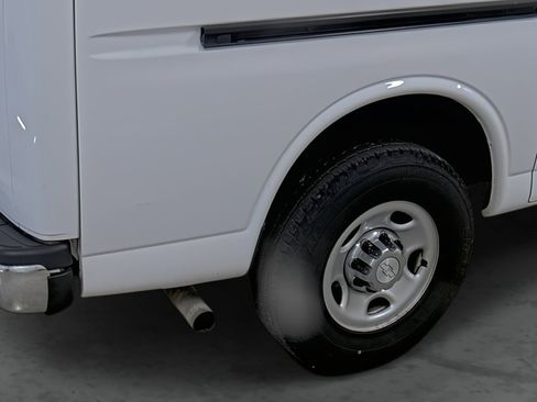 Used 2020 Chevrolet Express 2500 w/ Driver Convenience Package RWD image 12