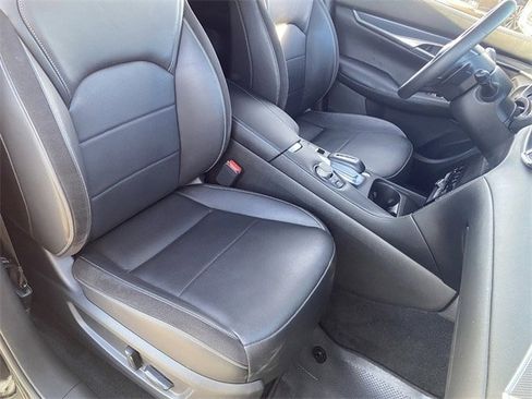 Used 2024 INFINITI QX50 Sport image 10