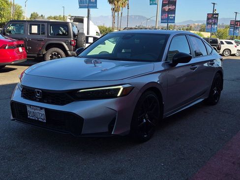 Used 2025 Honda Civic Sport image 3