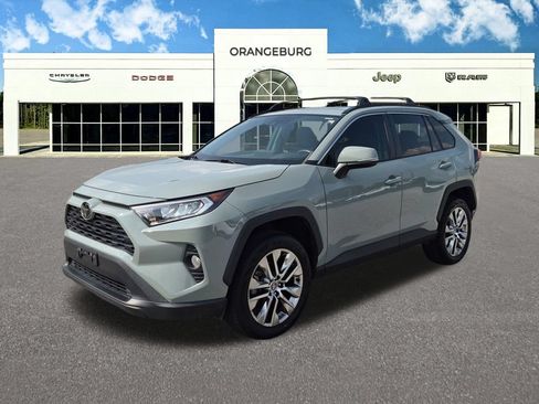 Used 2021 Toyota RAV4 XLE Premium FWD image 5
